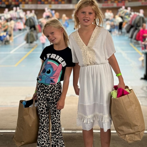 LOODS kids giga sale in Heerenveen - 2